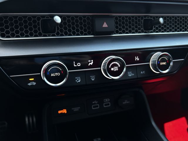 Used 2023 Championship White Honda  image 21