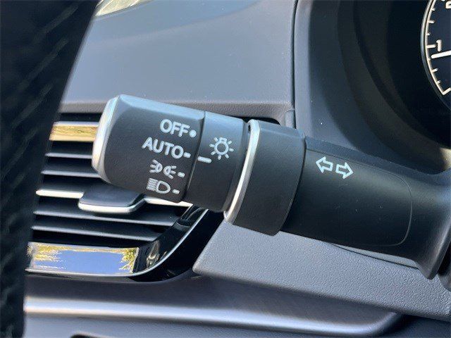 New 2026 Platinum White Pearl Acura SH-AWD image 24