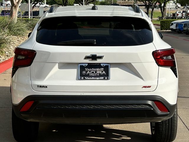 Used 2024 Summit White Chevrolet 2RS image 5