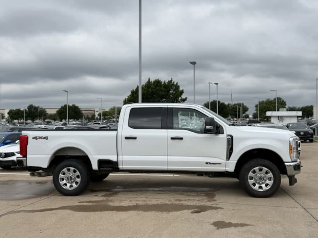 Used 2023 Ford F-250 XLT Truck Crew Cab