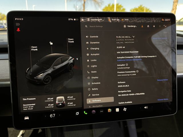 Used 2024 Stealth Gray Tesla Long Range image 16