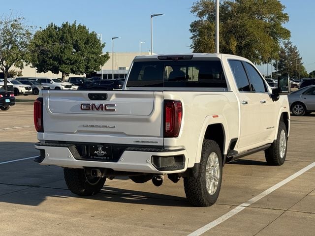 Used 2022 White Frost Tricoat GMC Denali image 4