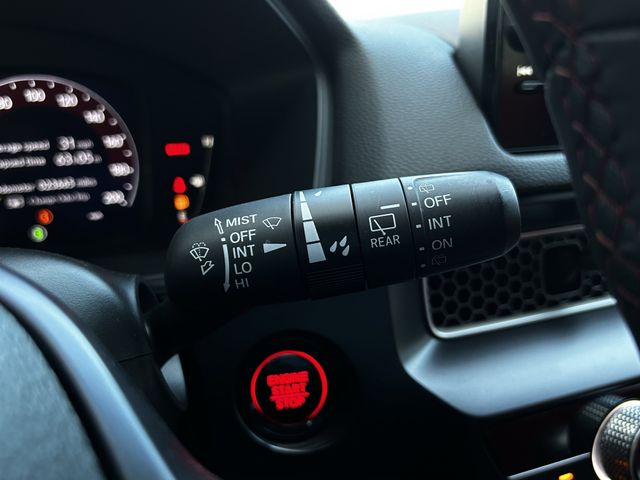 Used 2023 Championship White Honda  image 25