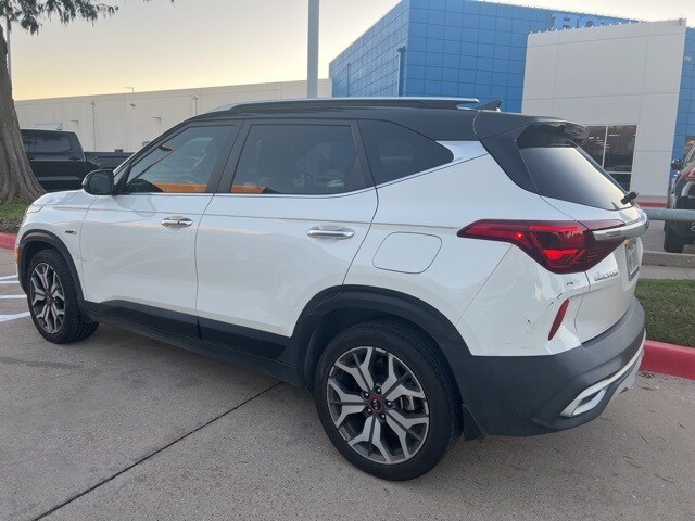 2021 Kia Seltos SX photo 2