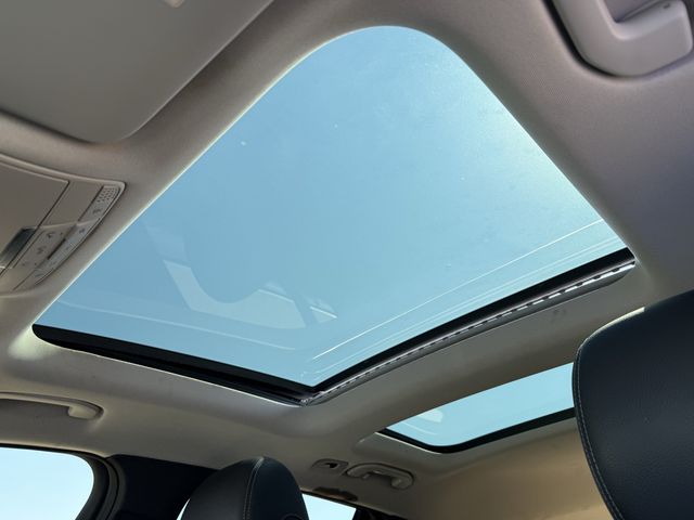 Used 2018 Polar White Mercedes-Benz GLC 300 image 24