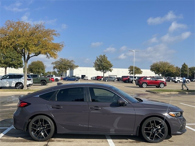 2024 Honda Civic Sport Touring Hatchback photo 2