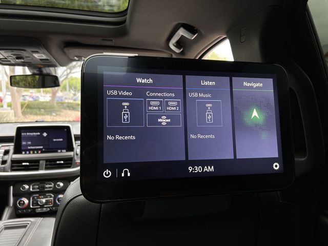 Used 2021 White Frost Tricoat GMC SLT image 33