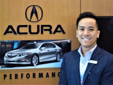 Staff member Kenny Le from ID_b77d98c29de2