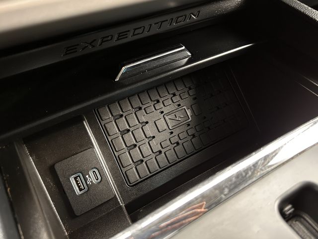 Used 2024 Iconic Silver Metallic Ford XLT image 22