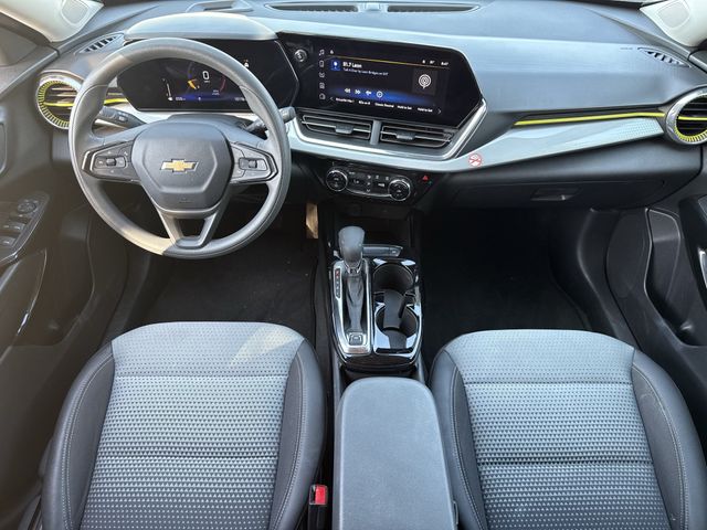 Used 2026 Summit White Chevrolet LT image 10