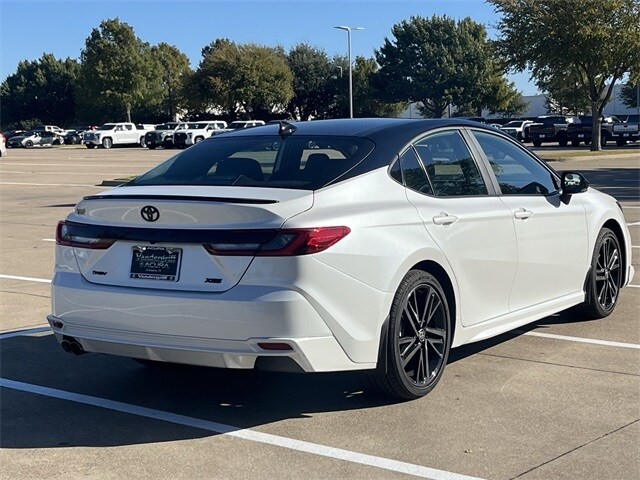 2025 Toyota Camry XSE photo 4