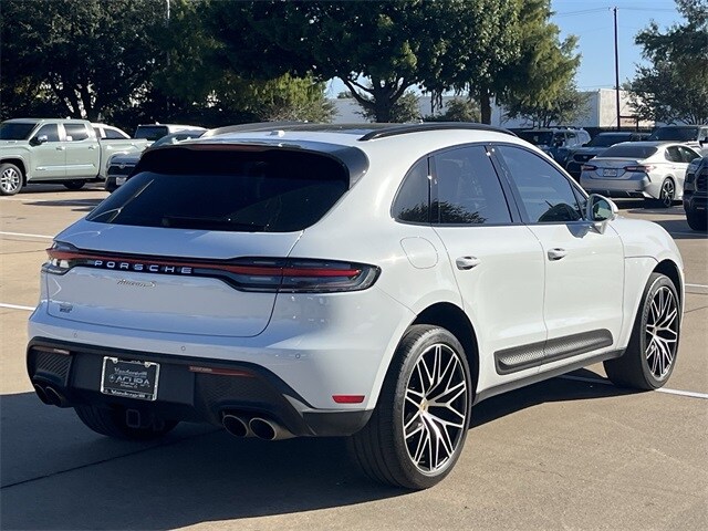 2023 Porsche Macan S photo 2