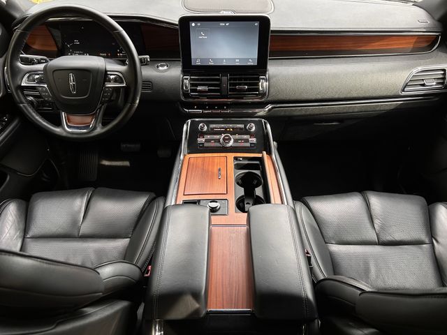 Used 2018 Burgundy Velvet Metallic Tinted Clearcoat Lincoln Premiere image 11