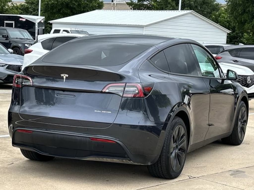 Used 2024 Tesla Model Y Long Range SUV