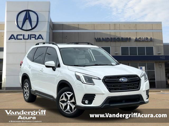 2024 Subaru Forester Premium's photo