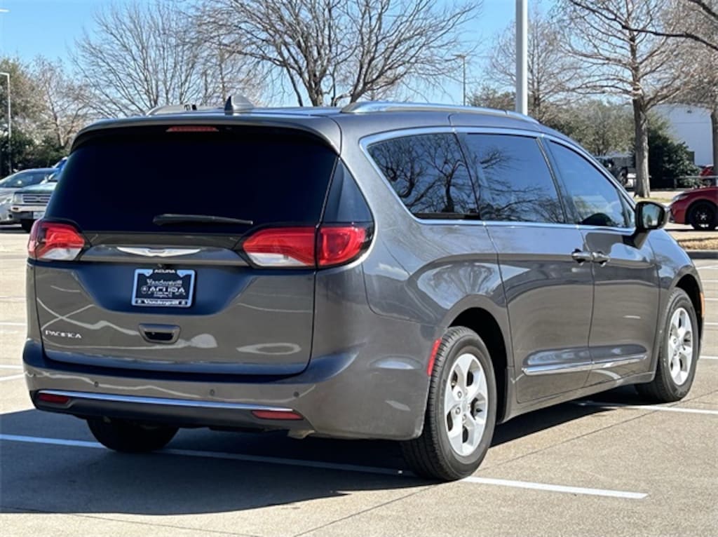 Used 2017 Chrysler Pacifica Touring L Plus Van