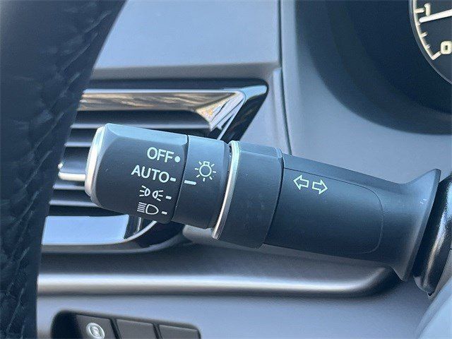 New 2026 Platinum White Pearl Acura SH-AWD image 24
