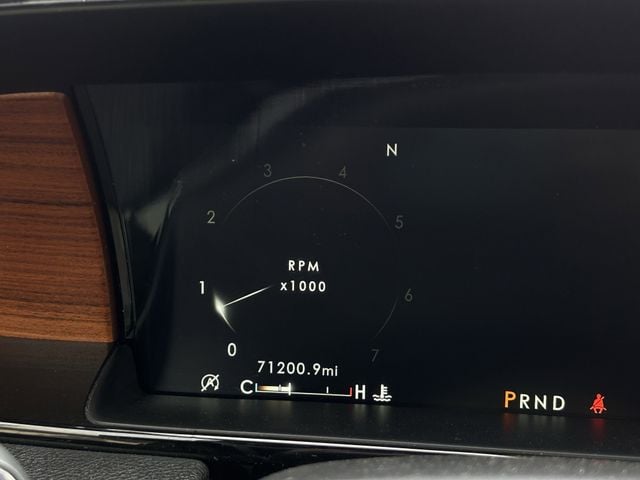 Used 2018 Burgundy Velvet Metallic Tinted Clearcoat Lincoln Premiere image 16