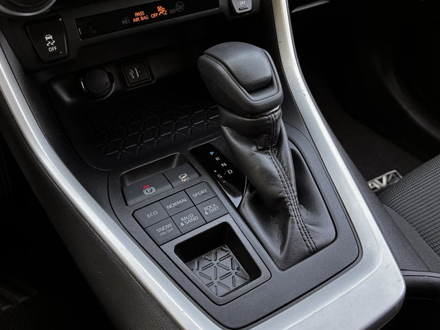 Used 2025 Midnight Black Metallic Toyota LE image 23