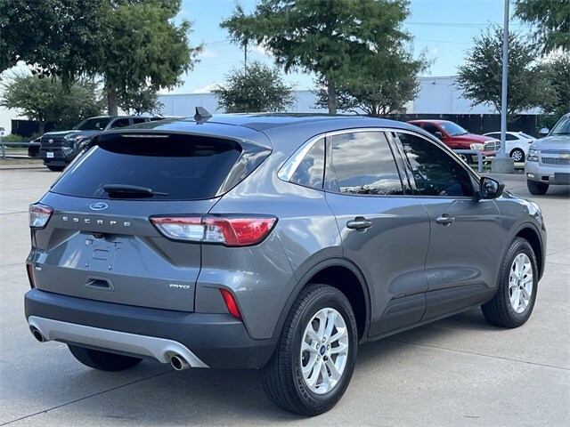 2022 Ford Escape SE photo 3