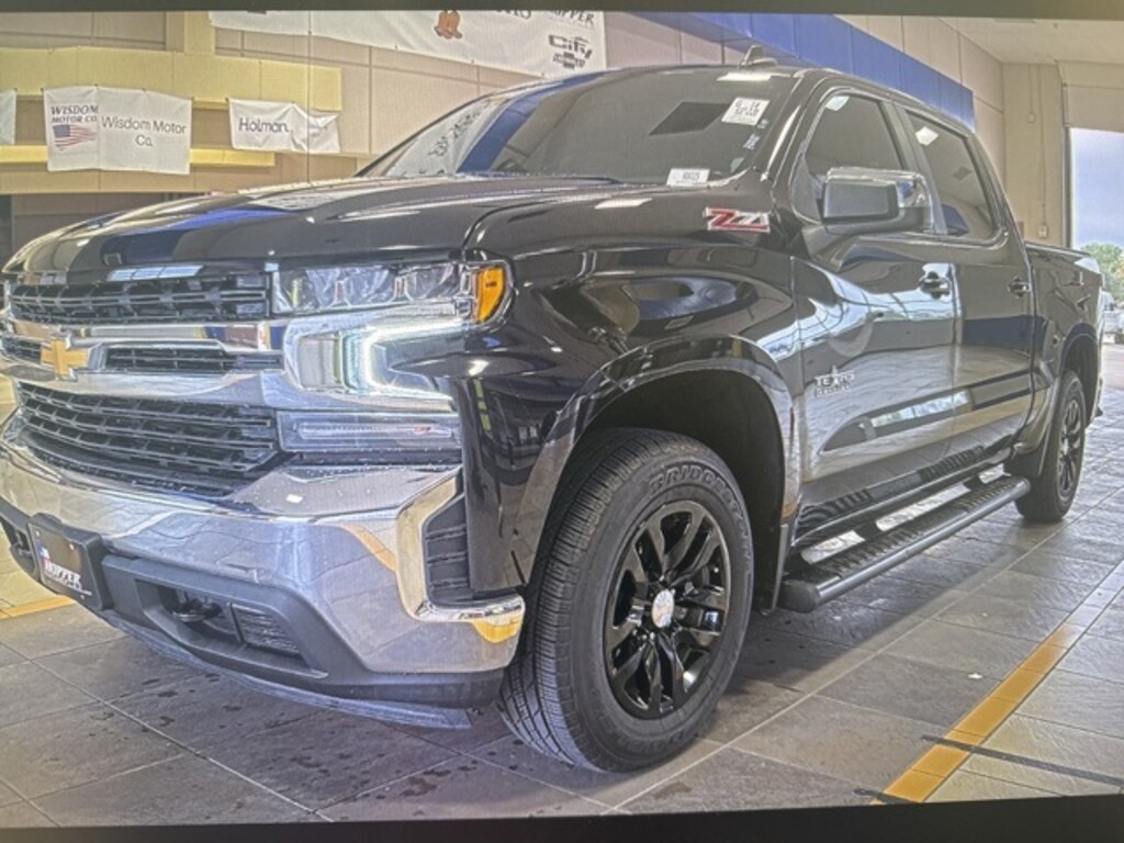 Used 2019 Chevrolet Silverado 1500 LT Truck Crew Cab