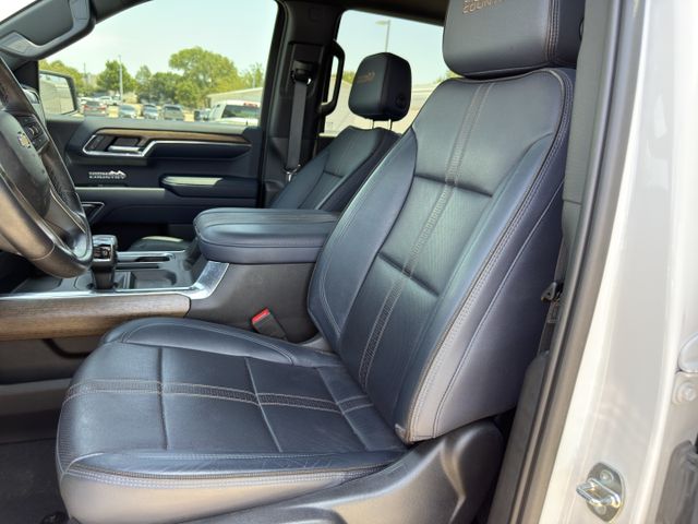 Used 2023 Iridescent Pearl Tricoat Chevrolet High Country image 24
