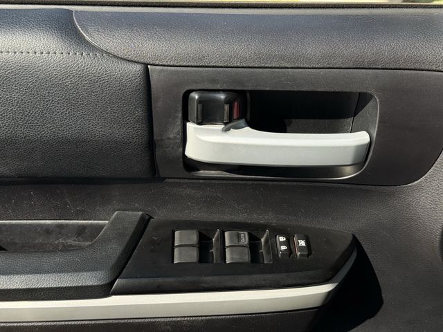 Used 2020 Cement Toyota SR5 image 22