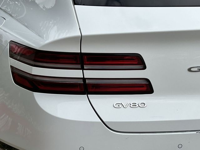 Used 2024 White Genesis 2.5T image 7