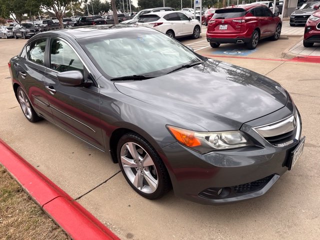 2013 Acura ILX 2.0L Sedan