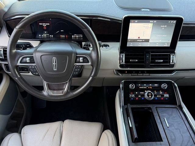Used 2021 Pristine White Lincoln Reserve image 11