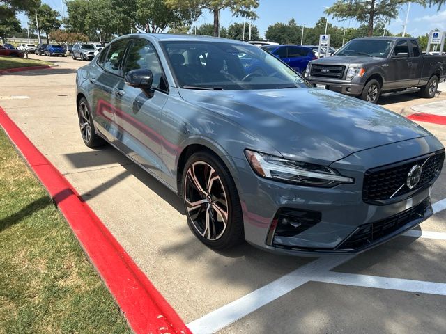 Denim Blue Metallic 2024 Volvo S60 Sedan Front-Wheel Drive Automatic
