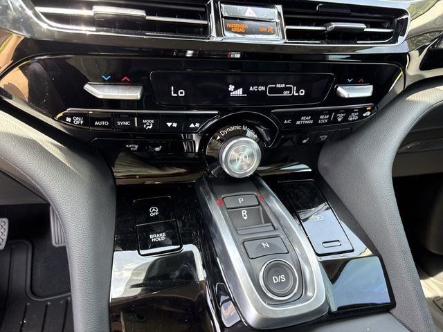 New 2026 Platinum White Pearl Acura SH-AWD image 16