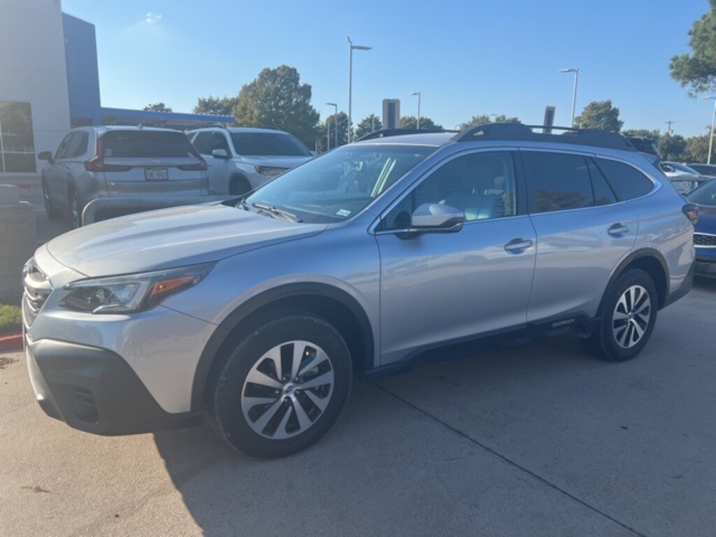 Used 2021 Subaru Outback Premium SUV
