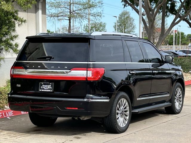 Used 2018 Burgundy Velvet Metallic Tinted Clearcoat Lincoln Premiere image 4