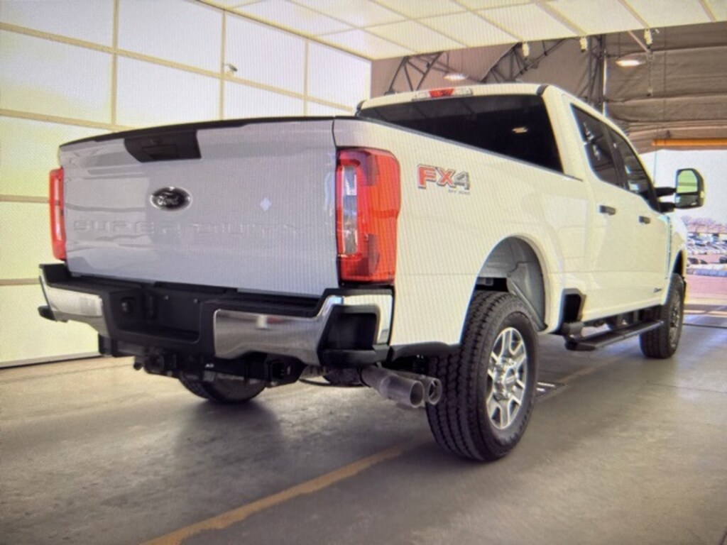 Used 2024 Ford F-250 XLT Truck Crew Cab