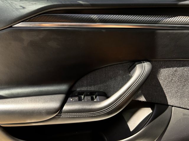 Used 2021 Pearl White Multi-Coat Tesla Plaid image 22