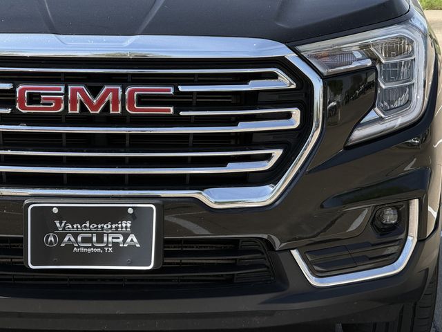 Used 2024 Ebony Twilight Metallic GMC SLT image 9