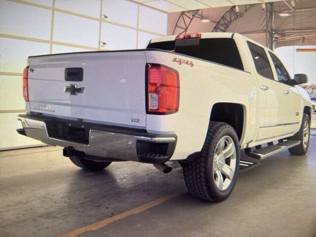 2018 Chevrolet Silverado 1500 LTZ photo 3