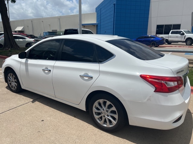 Used 2019 Nissan Sentra SV with VIN 3N1AB7AP2KY229164 for sale in Irving, TX