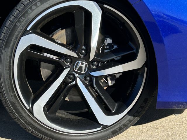 Used 2022 Still Night Pearl Honda Sport image 11