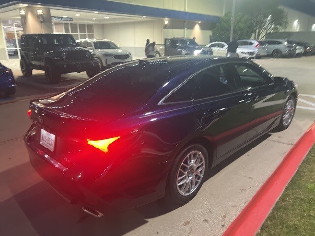 2021 Toyota Avalon XLE photo 4