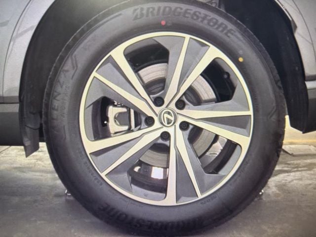 Used 2023 Nebula Gray Pearl Lexus 350 image 7