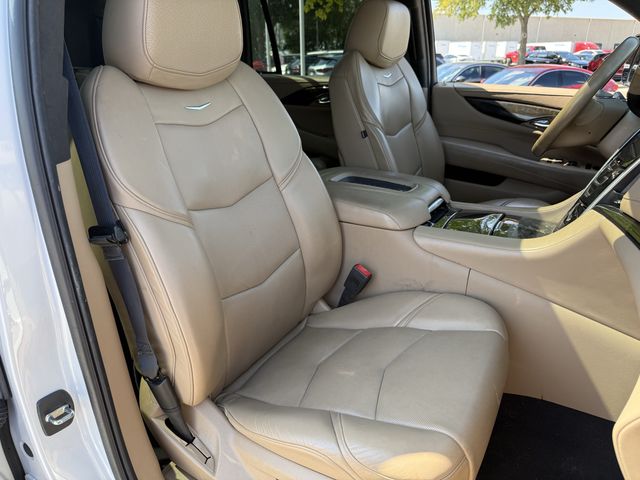 Used 2020 Crystal White Tricoat CADILLAC Platinum Edition image 26