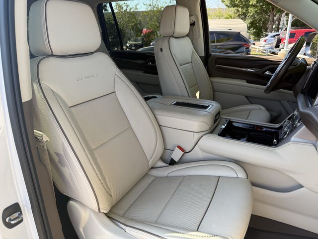 Used 2022 White Frost Tricoat GMC Denali image 25