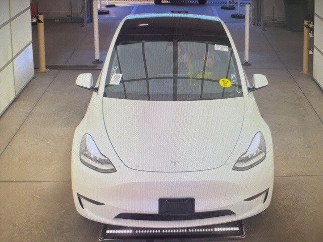 2023 Tesla Model Y Long Range photo 2