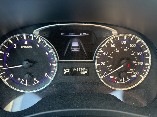 Used 2018 Liquid Platinum INFINITI Base image 7