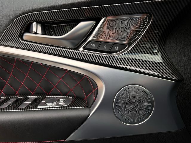 Used 2024 Bond Silver Genesis 3.3T Sport Advanced image 28