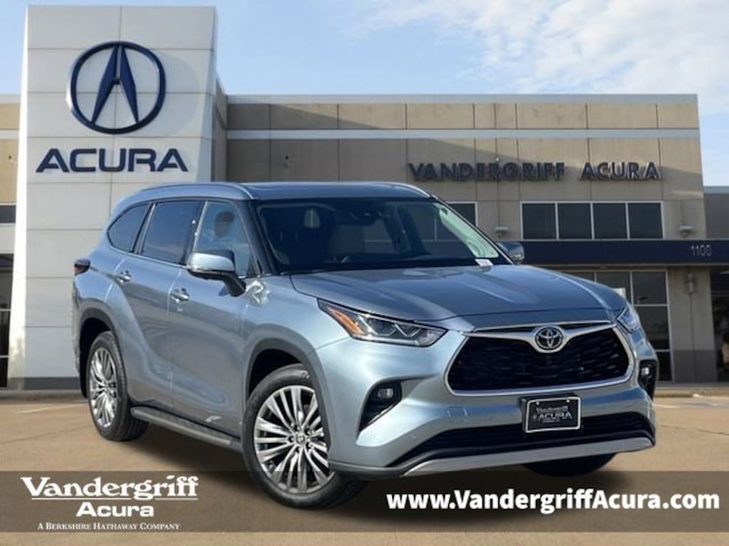 Used 2024 Toyota Highlander Platinum SUV