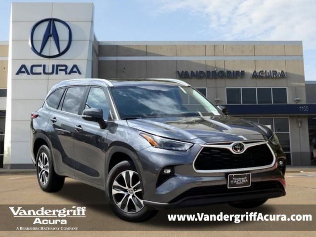 Used 2023 Toyota Highlander XLE SUV