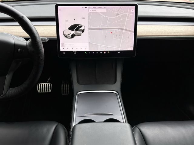 Used 2021 Pearl White Multi-Coat Tesla Long Range image 17